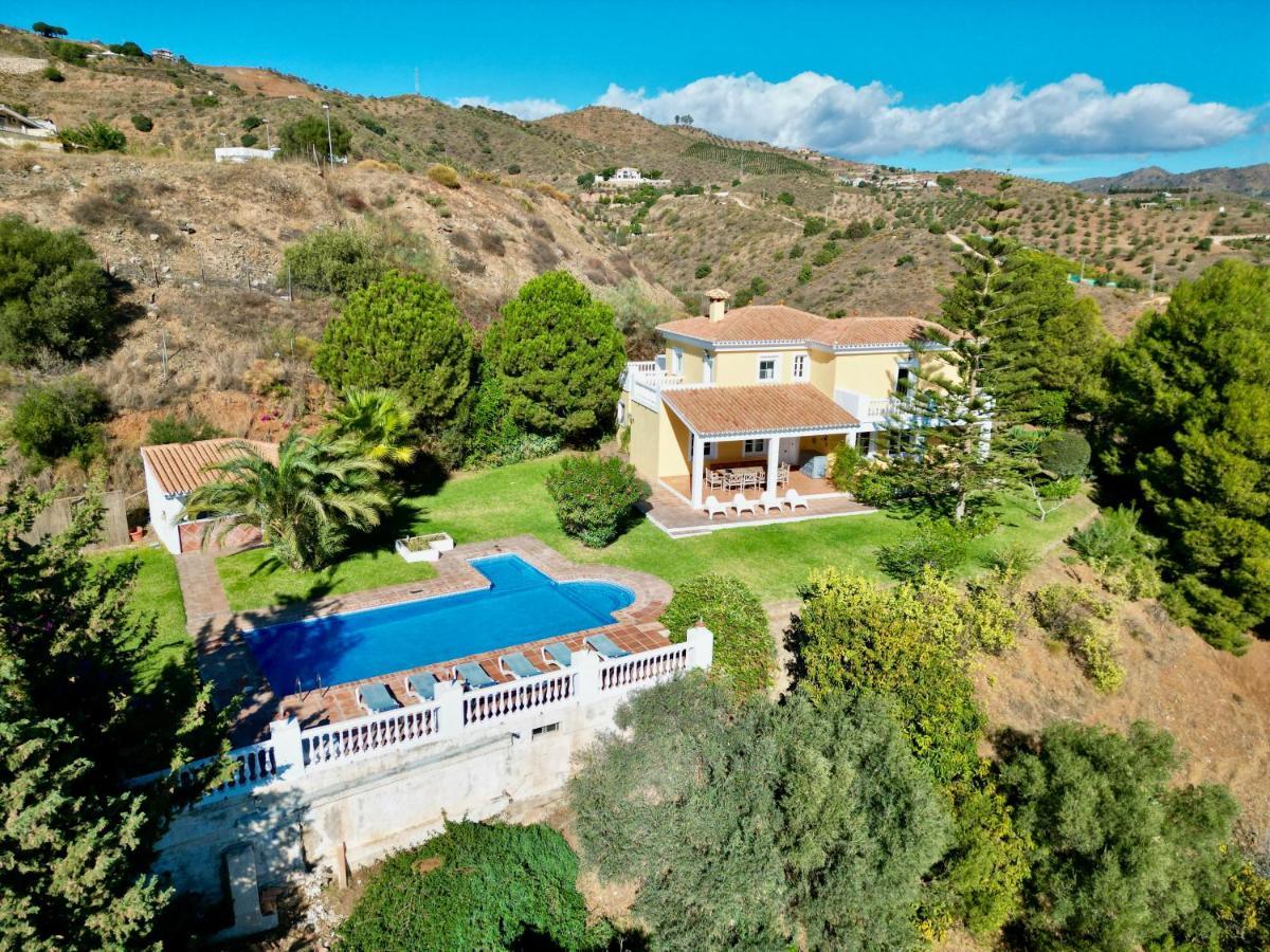 Gran Villa Con Vistas Al Mar Y Piscina Privada Malaga Exterior photo